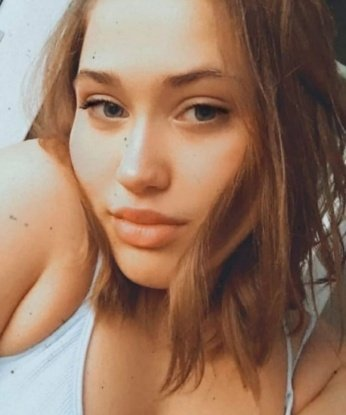 Очаровательная и опытная индивидуалка ждет тебя в Москве. 😘 У меня мягкие руки и страстные губы, которые принесут тебе настоящее блаженство. Мои услуги помогут тебе расслабиться и убрать все заботы из головы. 🌟 Фото 101% мои, проверено временем и клиентами. Ты можешь найти отзывы обо мне на разных сайтах. Люблю экспериментировать и исполнять все твои фантазии. Открой для себя истинное наслаждение со мной! 💋😈 Ксения